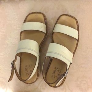 Naturalizer leather upper lug sole sandals